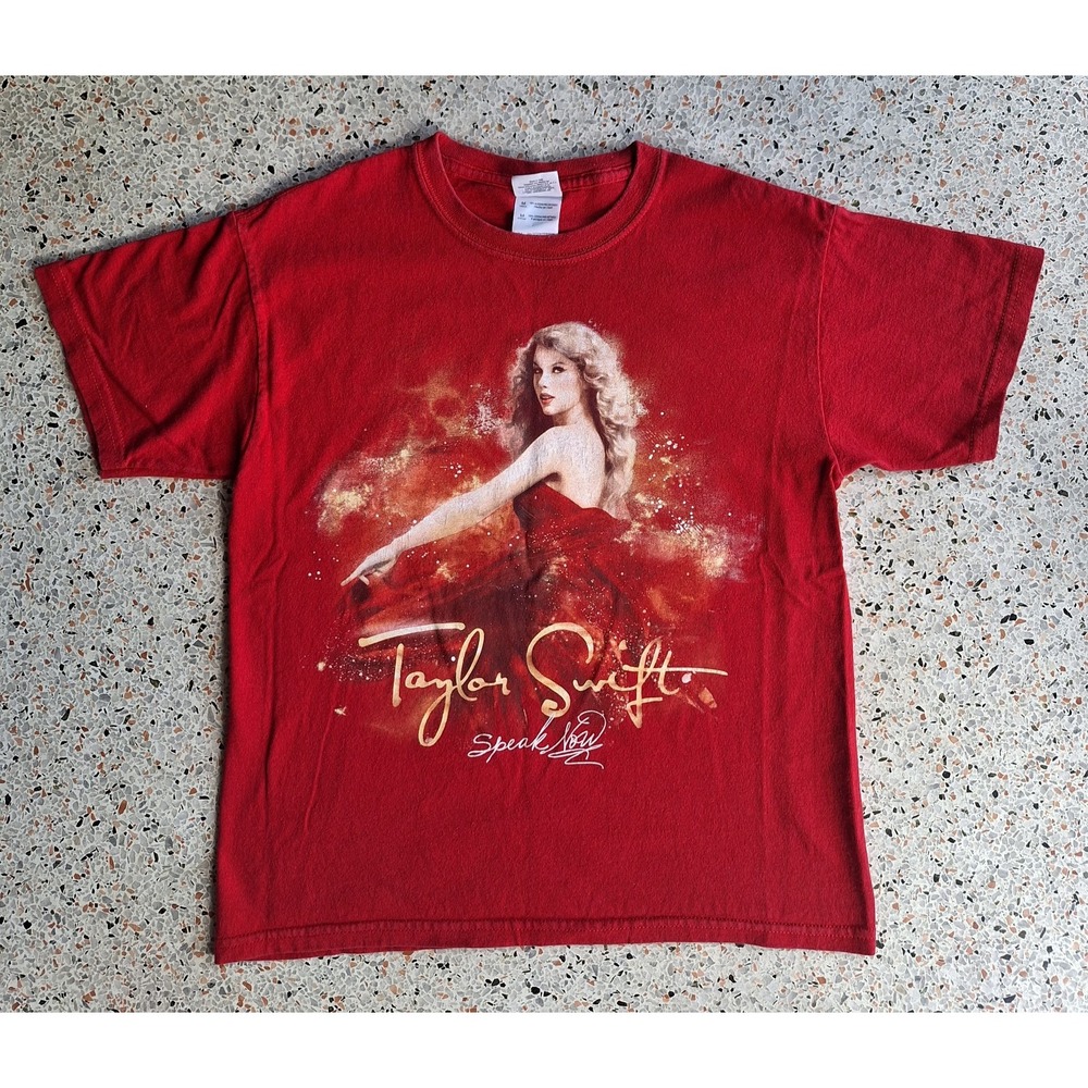 Taylor Swift Speak Now 2011 Tour Concert Red T-shirt in Size MY Swifties Swiftly